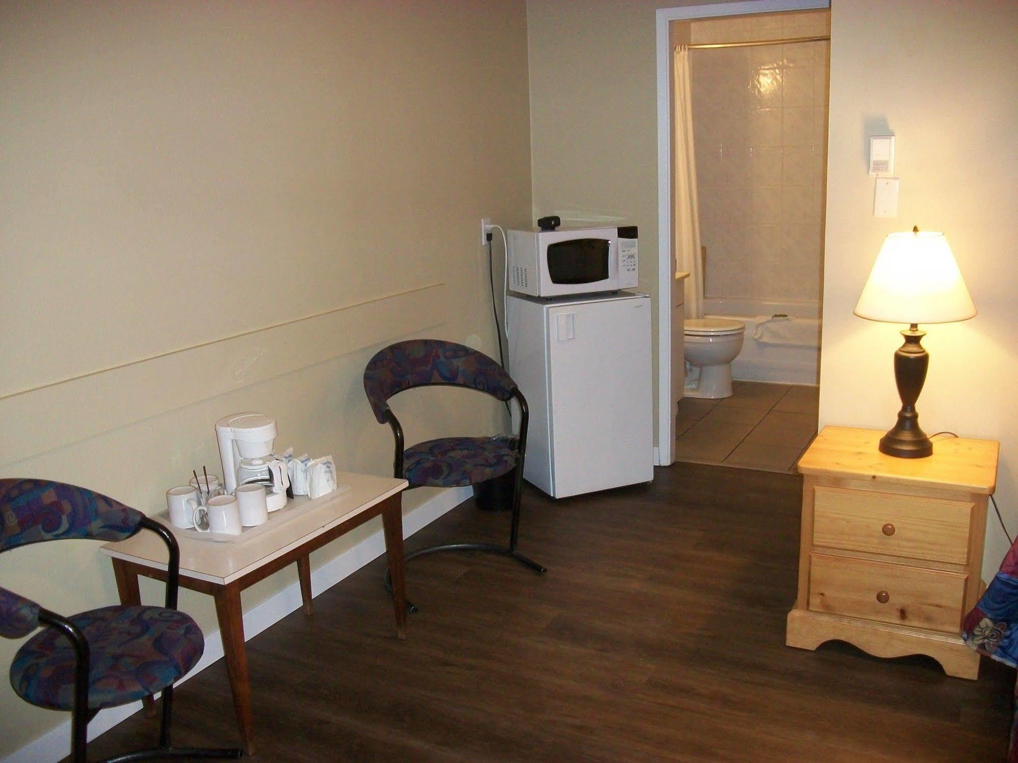 Schell Motel Express Vernon Bagian luar foto