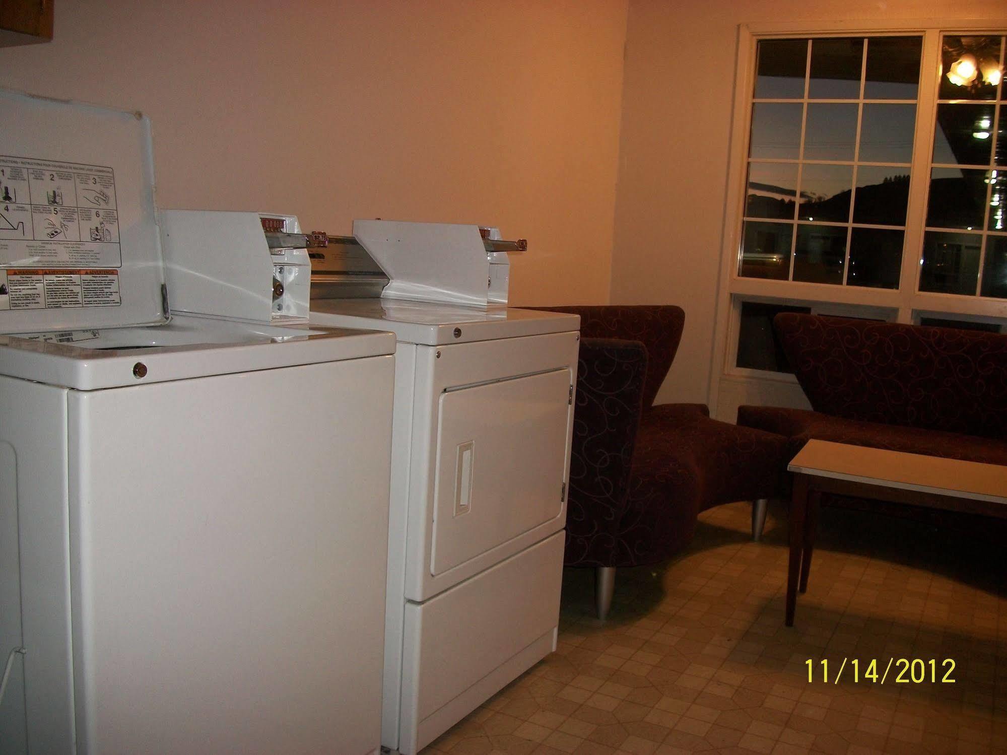 Schell Motel Express Vernon Bagian luar foto